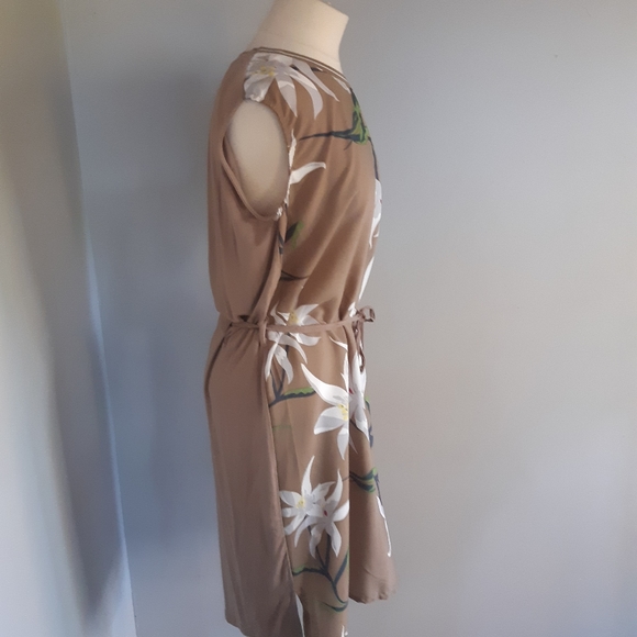 BB Collection floral dress size L - Picture 8 of 16